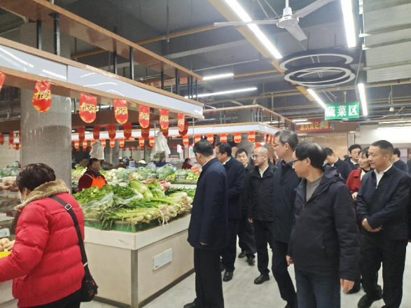 市委書記胡亞波帶隊(duì)至市場(chǎng)運(yùn)營(yíng)公司所屬象山市場(chǎng)開(kāi)展安全生產(chǎn)和物資保供檢查活動(dòng)(2)98.png